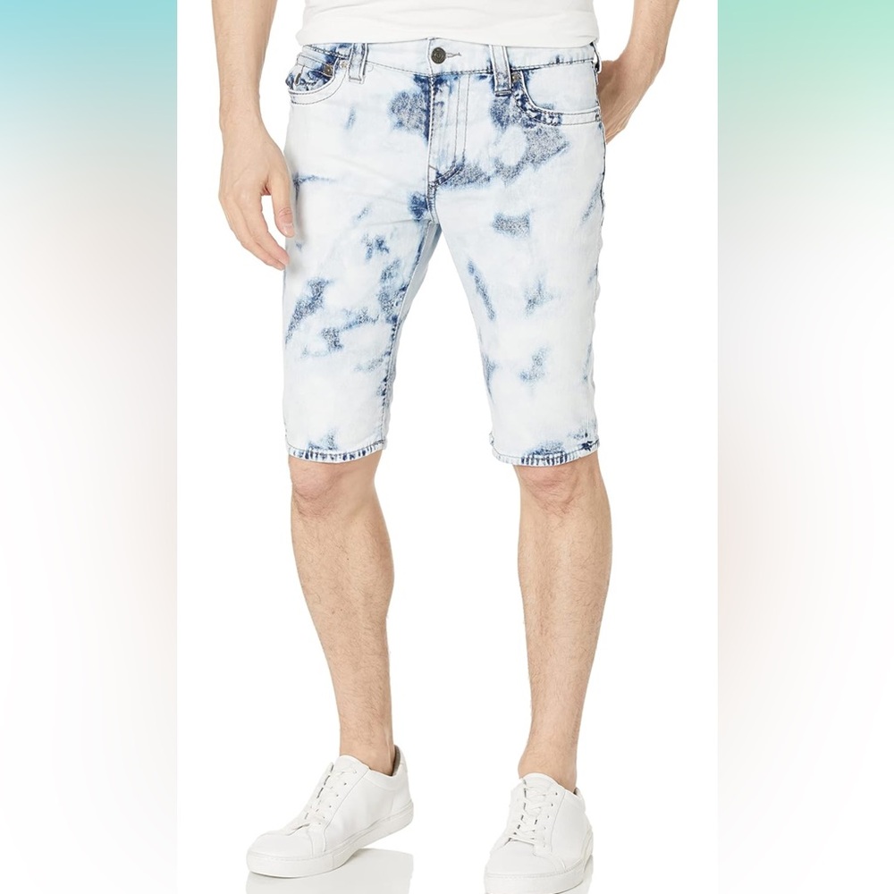 TRUE RELIGION- NWT MENS ROCCO RELAXED SKINNY SHORTS